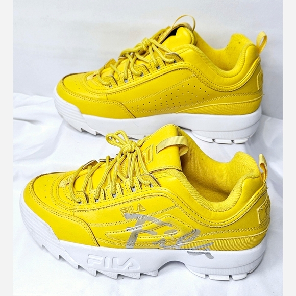 Size 6.5 Kids FILA Yellow Disruptor ll Script Sneakers - Picture 4 of 8